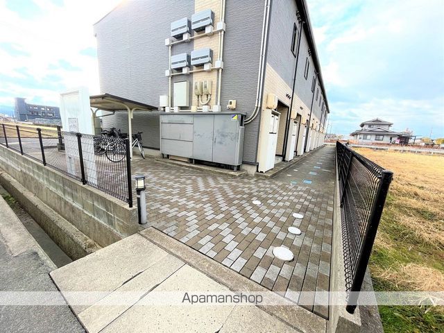 レオパレスエミネンスコートの玄関写真