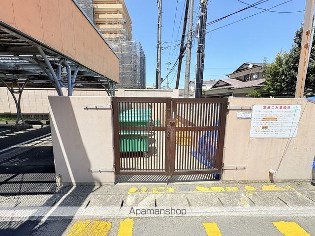 ファミリエール宮城野西館[3LDK/64.8m2]の共用部