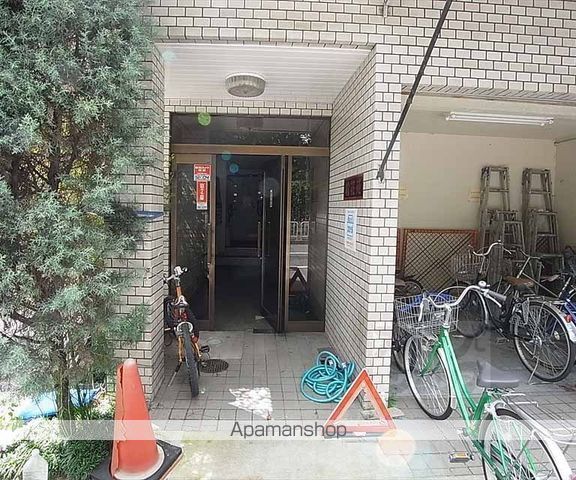 京都市烏丸線 北大路駅 徒歩23分 3階建 築48年の玄関写真