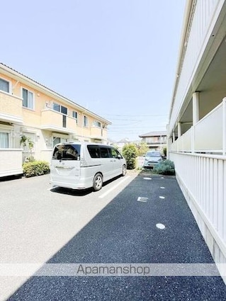 アムール上井草Ｋ[1LDK/37.79m2]の駐車場