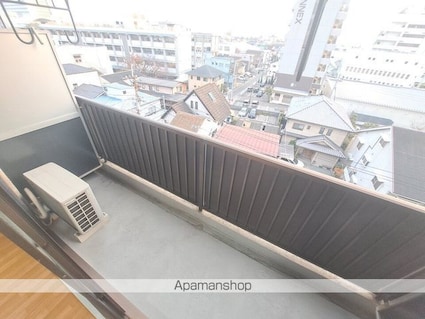 ラッセルスクエア松山市駅　Ａ・Ｂ棟[2K/36.5m2]のバルコニー