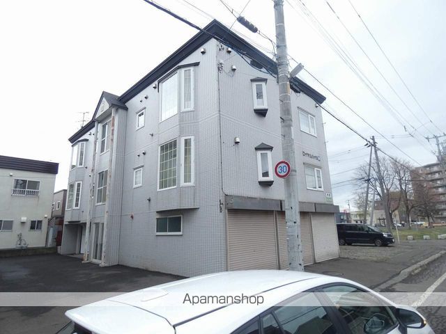 ロイヤルハイツHIの外観写真