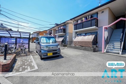 シルエット野口　Ｂ棟[2LDK/56.57m2]の駐車場1