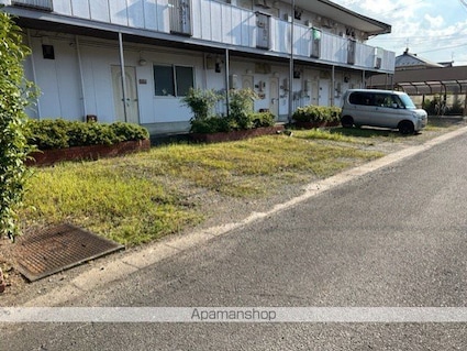 滋賀県近江八幡市音羽町[1K/18.22m2]の駐車場