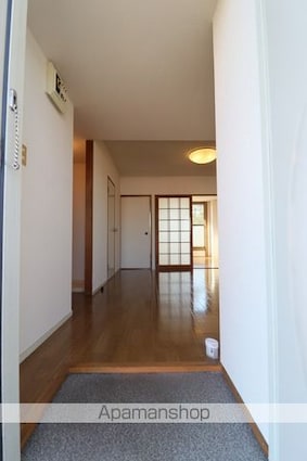 弥生ビル[2DK/44.71m2]の玄関