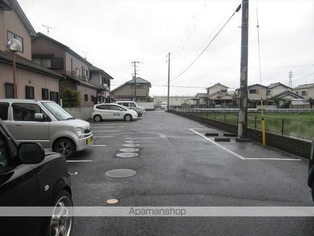 和歌山県和歌山市井辺[2DK/43.7m2]の駐車場1