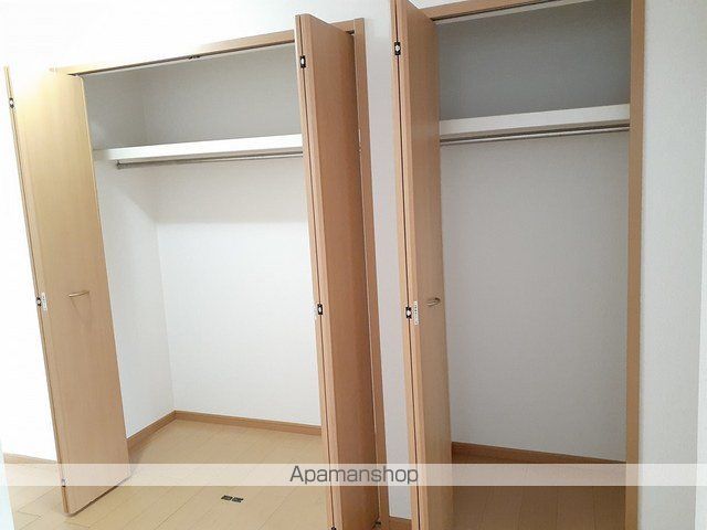 トムトックIIの内装写真