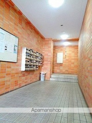 東京都世田谷区弦巻３丁目[3DK/56.7m2]のロビー