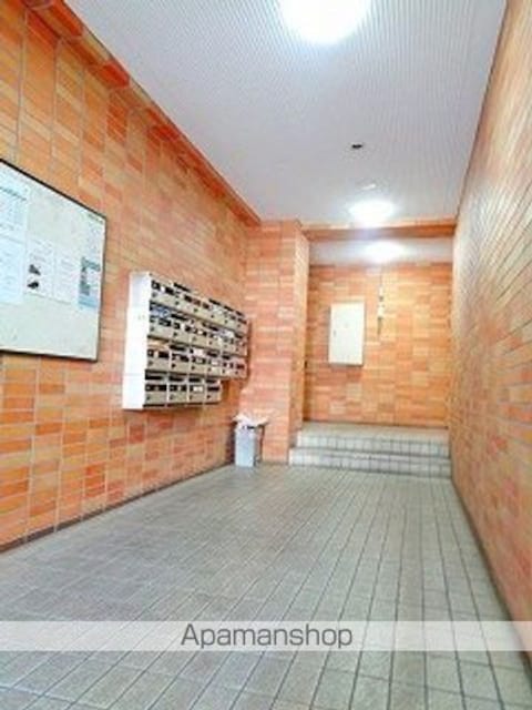 東京都世田谷区弦巻３丁目[3DK/56.7m2]のロビー