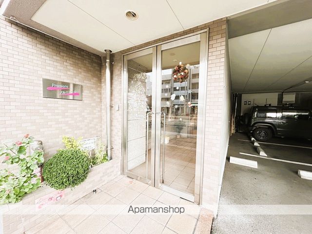 プルミエールの玄関写真