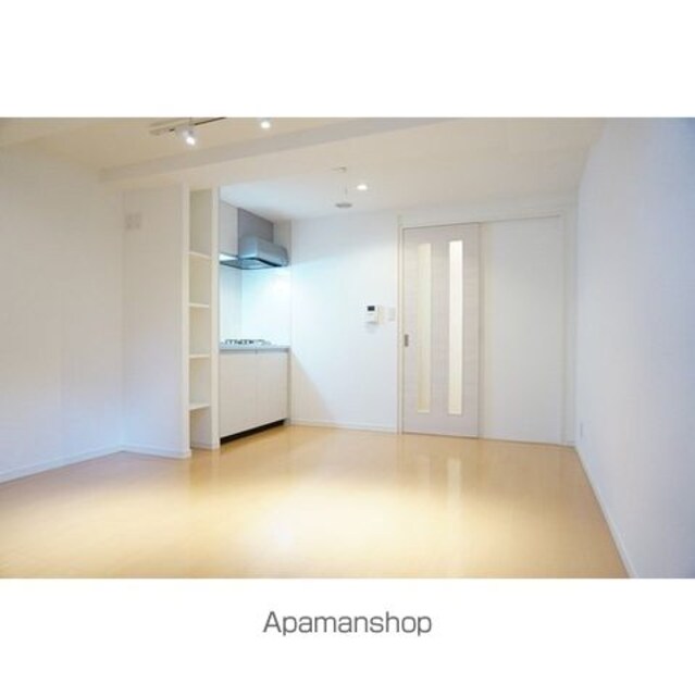 ソレーユ四谷三丁目[1R/28.21m2]のリビング・居間1