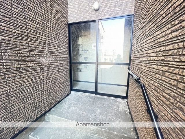 ノースリバー緑苑台の玄関写真