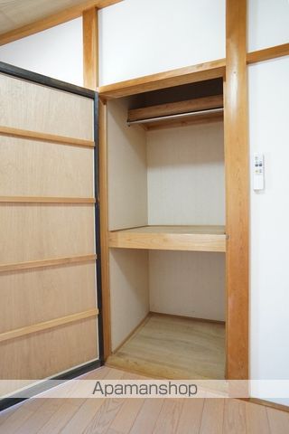 URARAIIの内装写真