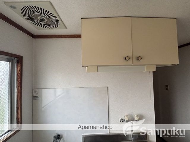 HISU桑原の内装写真