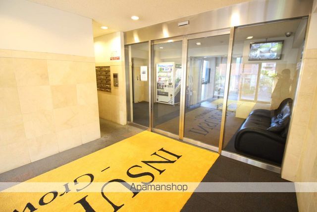 INSURANCE BLDG.Vの玄関写真