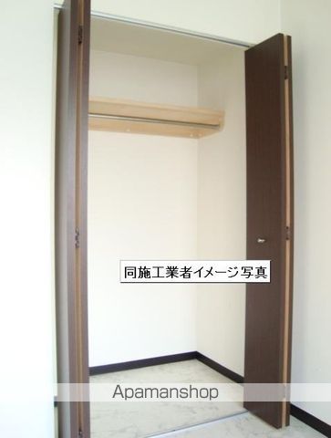 フォレストヒルズBの内装写真