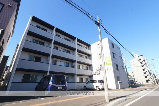 メープルコート平岸の外観写真