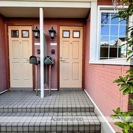 メゾンドールⅡ[2DK/42.77m2]のエントランス2