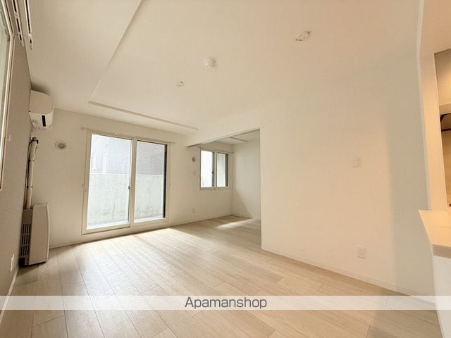 アルファスクエア宮の森2条の内装写真