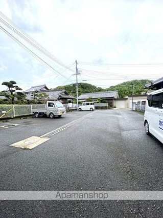 ＩＣ　ｈｏｕｓｅ[2LDK/51.03m2]の駐車場