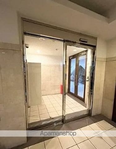 レジディア南砂町の玄関写真