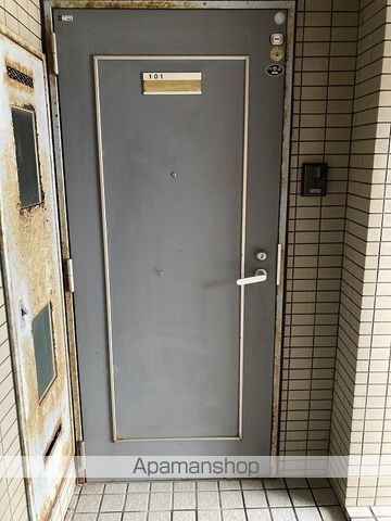 ハイツCHITOSEの玄関写真