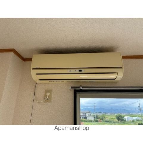 サープラスディ・ゾンネの内装写真