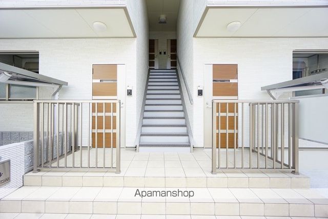 ブロスタ真砂の玄関写真