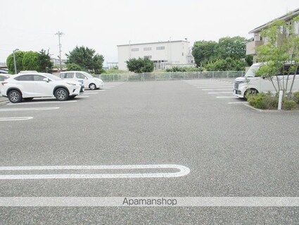 グランドール・サクラ[2DK/57.5m2]の駐車場