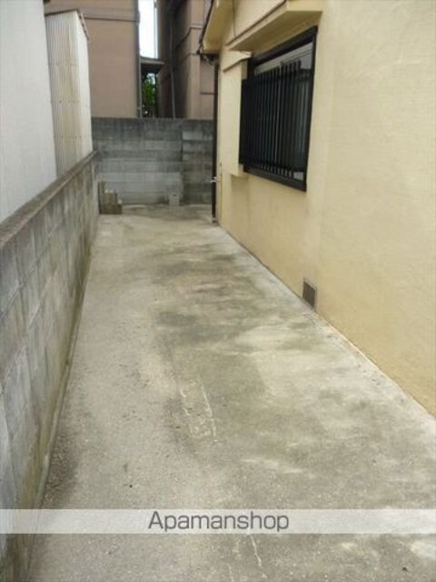 和歌山県和歌山市和歌浦東２丁目[3K/48.5m2]の共用部2