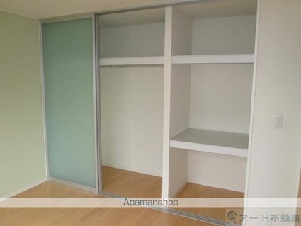 クレセオｓａｋｕｒａ　Ｂ棟[1LDK/46.83m2]の収納