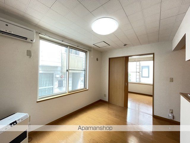 LACUSの内装写真