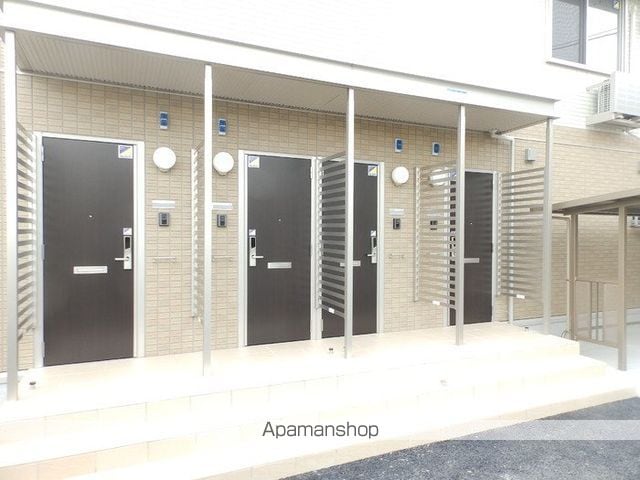 ヴィルセイン安養寺 A棟の玄関写真