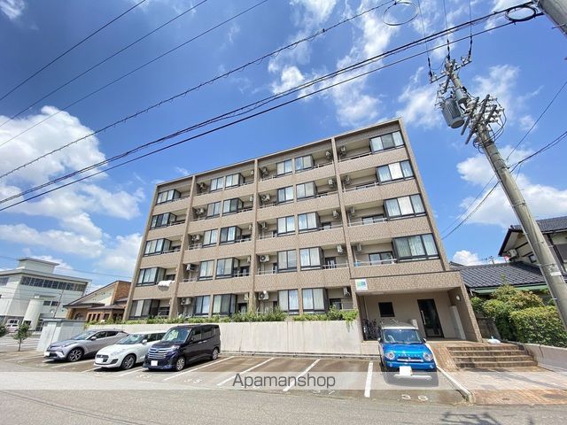 アシャールの外観写真