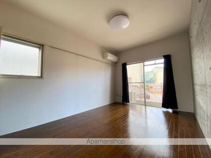 ローズガーデン（本町）[1R/18.6m2]のリビング・居間