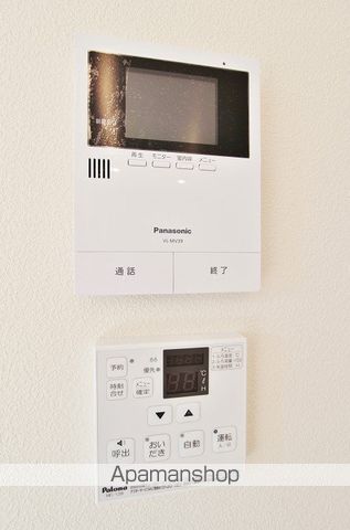 RUSHERIOの内装写真