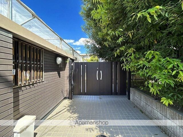 レオパレス芦花公園Ⅰ[1K/28.02m2]のエントランス