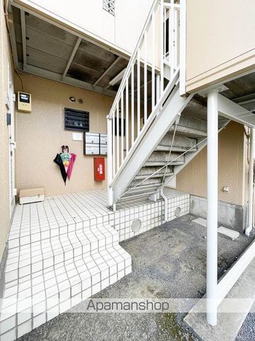 ジュネスハイム吉田の玄関写真