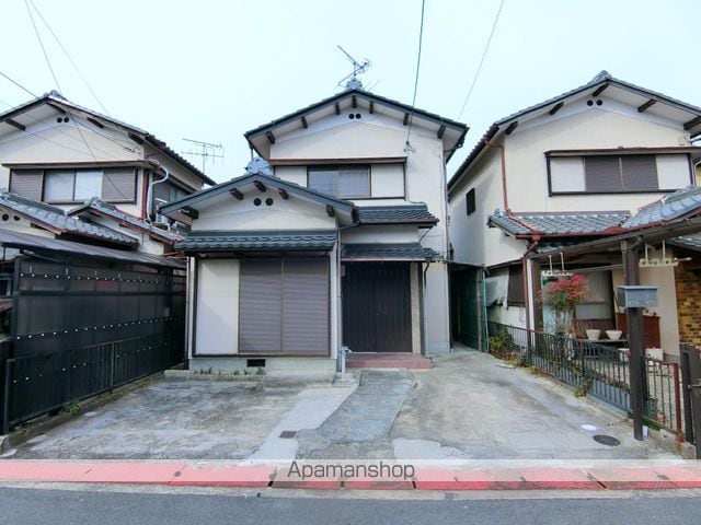 木津八ヶ坪貸家の外観写真