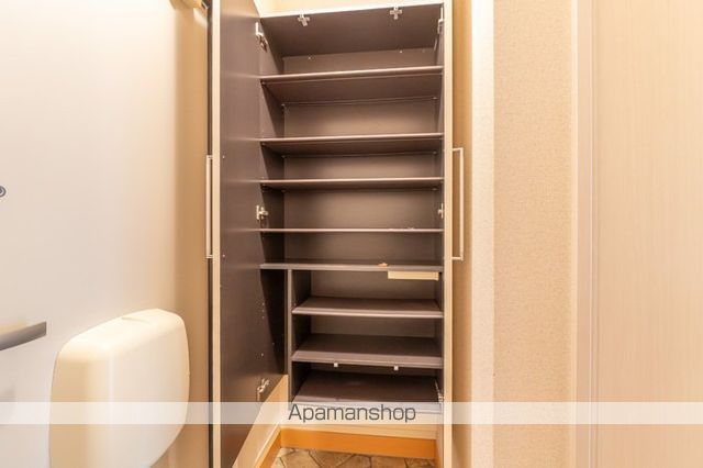 リビングタウン松若町 A棟の内装写真
