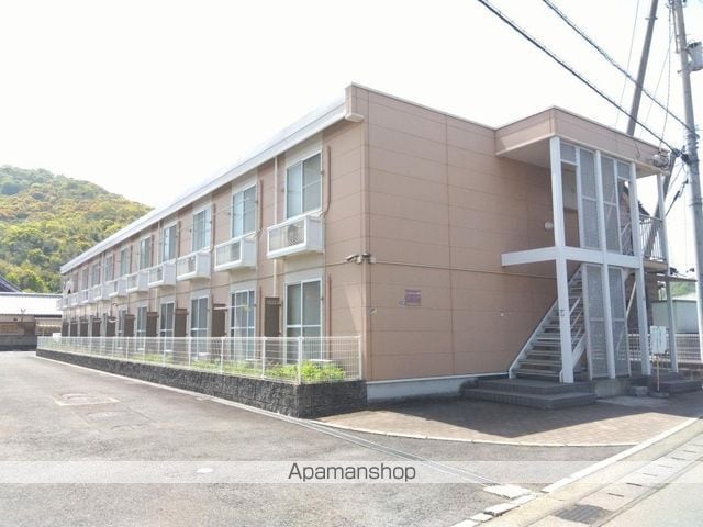 レオパレスシャルマンの外観写真