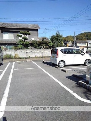 ヴィラ　コスモス[2LDK/54.85m2]の駐車場