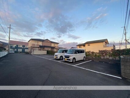 香川県高松市国分寺町新居[2LDK/58.53m2]の駐車場