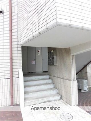 グリーンリーフ[2LDK/48.6m2]のエントランス1