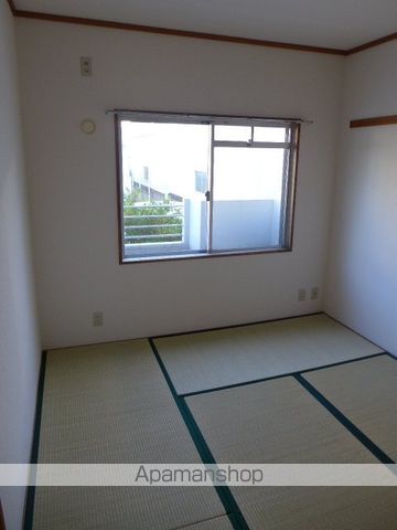 パープルシャトーA棟の内装写真