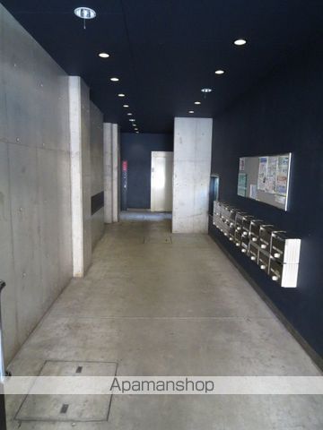 東葛西ビルの玄関写真