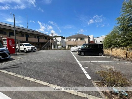 ファンテーヌ[1K/29.72m2]の駐車場