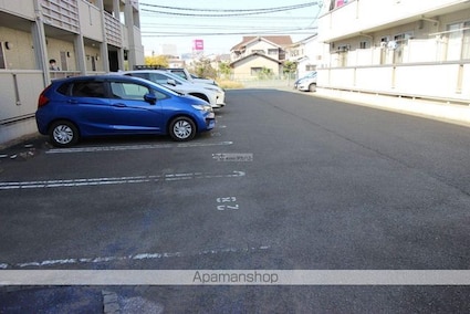 ローゼスポート港町　Ｂ棟[1LDK/39.69m2]の駐車場