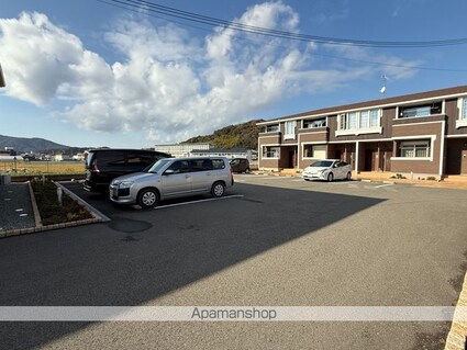 葵Ⅱ[2LDK/57.21m2]の駐車場1