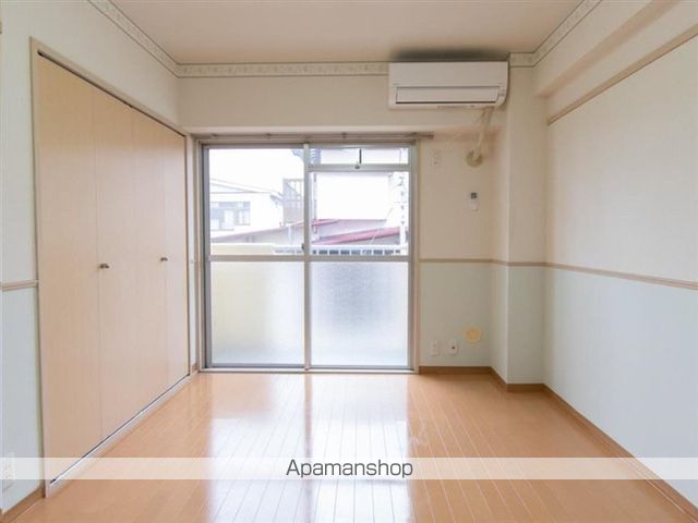 ケンジントンの森の内装写真